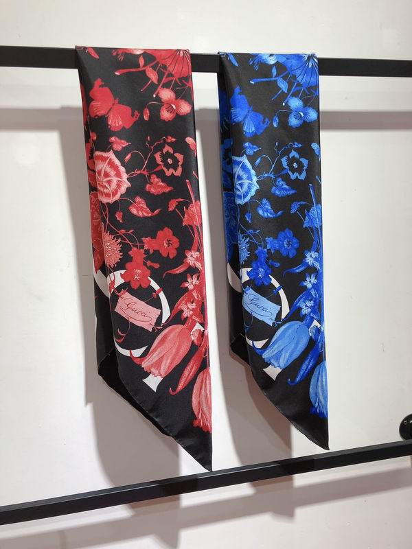 Gucci silk scarf 90X90cm E09